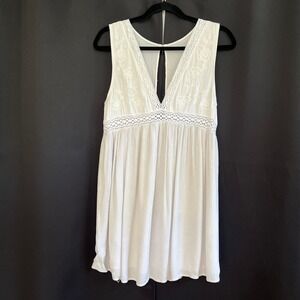 White Embroidered Sleeveless‎ V-Neck Gauze Babydoll Top Zip Back Flowy Boho